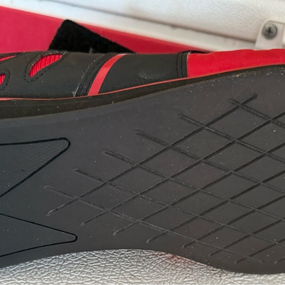 Reebok Black and Red Athletic Performance Shoes - Picture 2 of 3